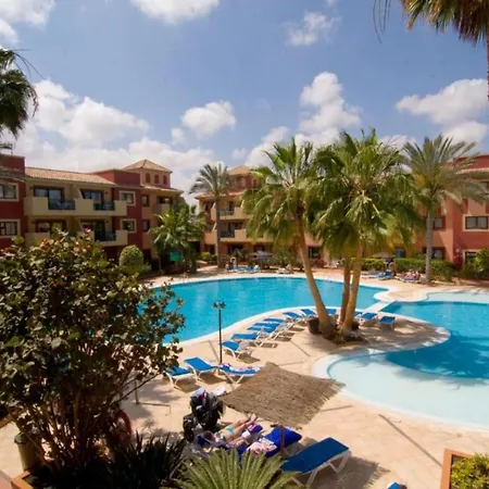 One Bedroom Premium Pool View, Apartman